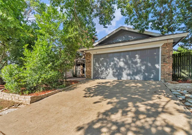 Photo 2 of Single family home for sale at 306 Woodlawn Dr, Keene, TX 76059 | MLS# 21330042 | Listing updated on 2026-08-16