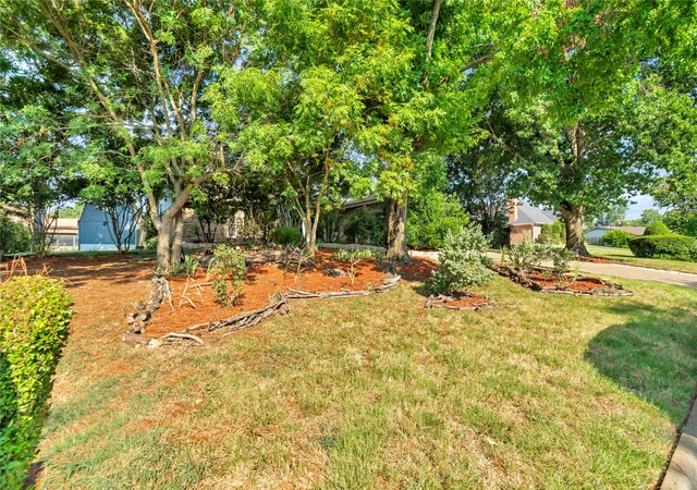 Photo 3 of Single family home for sale at 306 Woodlawn Dr, Keene, TX 76059 | MLS# 21330042 | Listing updated on 2026-08-16