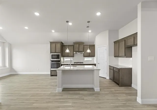 5th image of 5709 Burford Ln, Aubrey, TX 76227 | MLS# 21351291