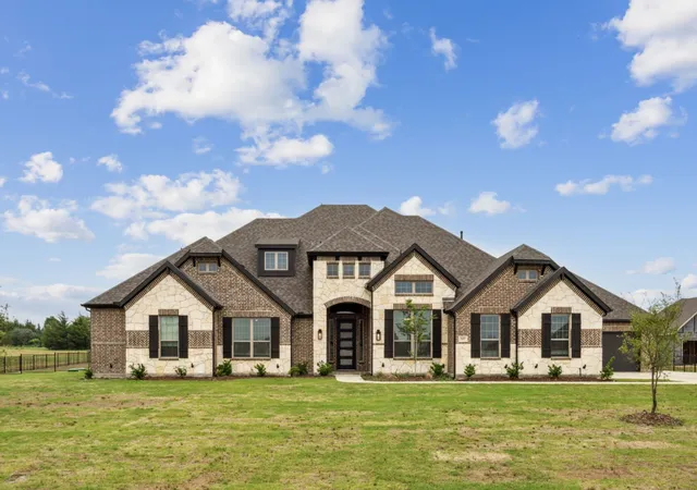 Photo 1 of Sale Pending at 307 Success Dr, Rockwall, TX 75032 | MLS# 21351336 | Listing updated on 2026-08-24