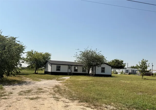 2nd image of 240 County Road 2723, Decatur, TX 76234 | MLS# 21351369