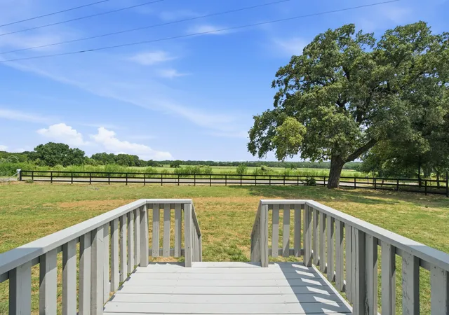 Photo 3 of Sale Pending at 1040 Earp Rd, Springtown, TX 76082 | MLS# 21350721 | Listing updated on 2026-08-30