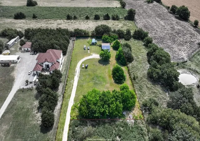 Photo 2 of Single family home for sale at 5976 Fm 1827, Mc Kinney, TX 75071 | MLS# 21350900 | Listing updated on 2026-10-06
