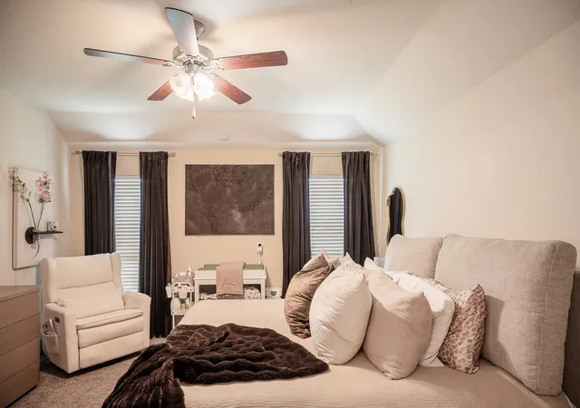 Photo 4 of Single family home for sale at 308 Maverick St, Anna, TX 75409 | MLS# 21350914 | Listing updated on 2026-10-08