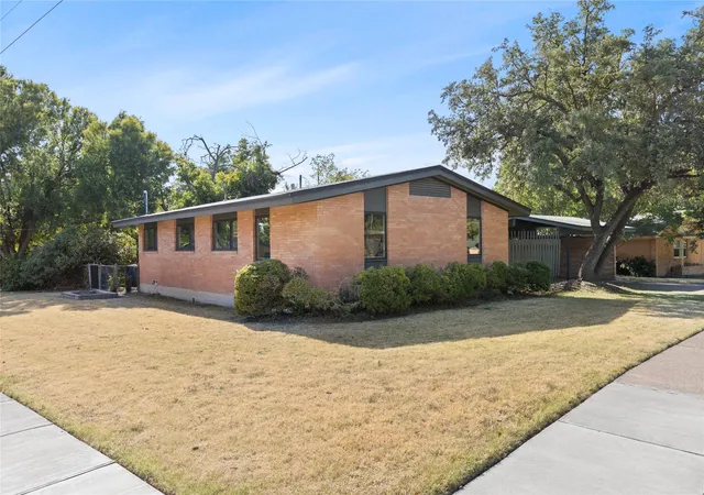 Photo 2 of Sale Pending at 8805 Rolling Rock Ln, Dallas, TX 75238 | MLS# 21345187 | Listing updated on 2026-08-21