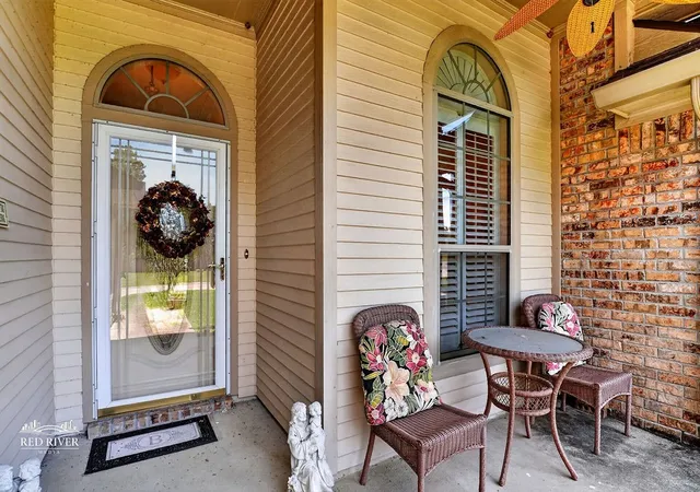 Photo 2 of Single family home for sale at 5211 Dalewood Dr, Shreveport, LA 71107 | MLS# 21350518 | Listing updated on 2026-08-06