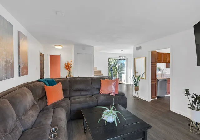 4th image of 2503 Tierra #1, Irving, TX 75038 | MLS# 21351500