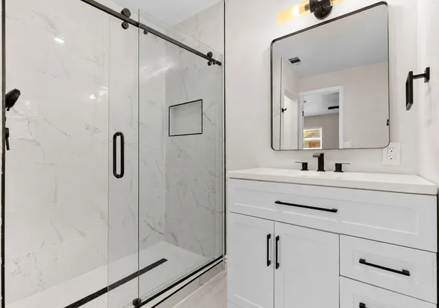 Photo 3 of Single family home for sale at 1212 Stevens Ridge Dr, Dallas, TX 75211 | MLS# 21351505 | Listing updated on 2026-09-20