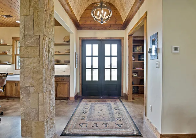 3rd image of 205 Haciendas Dr, Weatherford, TX 76087 | MLS# 21349017