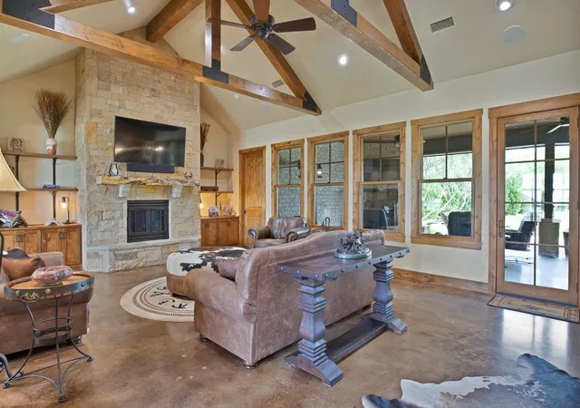 4th image of 205 Haciendas Dr, Weatherford, TX 76087 | MLS# 21349017