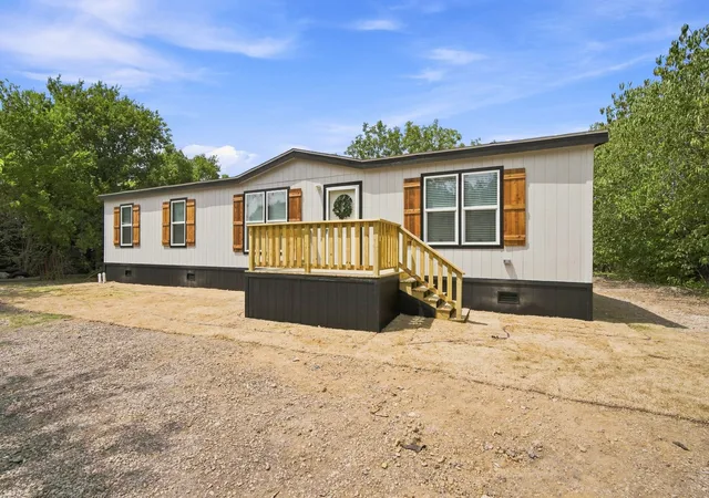 2nd image of 205 Lazy Ln, Red Oak, TX 75154 | MLS# 21351368