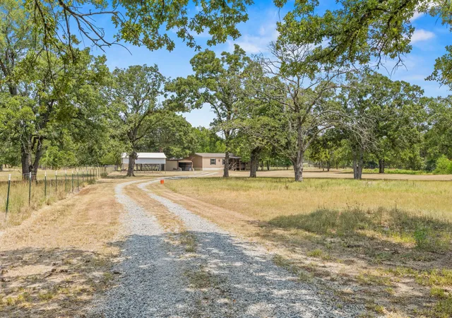 Photo 3 of Manufactured home for sale at 1250 Brooks Ln, Kaufman, TX 75142 | MLS# 21351097 | Listing updated on 2026-09-16