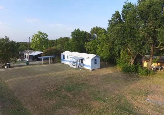 1st image of 507 Mason Dr, Kemp, TX 75143 | MLS# 21351577