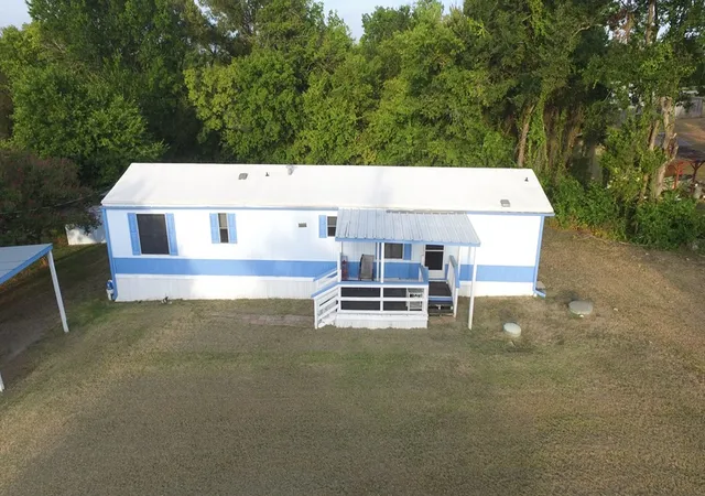 Photo 1 of Manufactured home for sale at 507 Mason Dr, Kemp, TX 75143 | MLS# 21351577 | Listing updated on 2026-10-05
