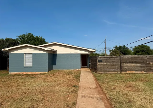 1st image of 733 S La Salle Dr, Abilene, TX 79605 | MLS# 21351631