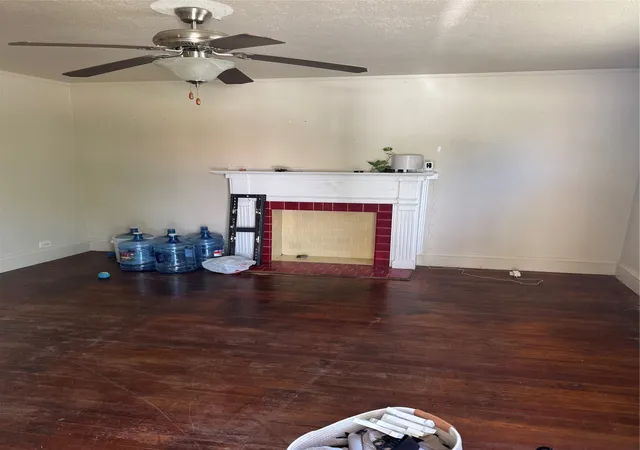 2nd image of 1217 Verbena St, Fort Worth, TX 76104 | MLS# 21344041