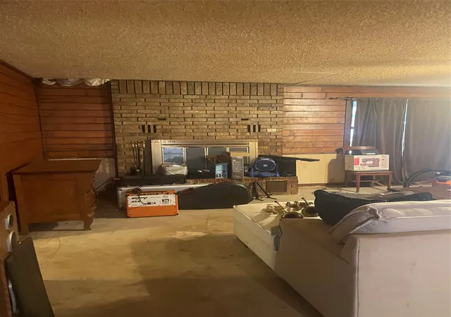 Photo 3 of Single family home for sale at 125 Misty Ln, Whitney, TX 76692 | MLS# 21351651 | Listing updated on 2026-08-05
