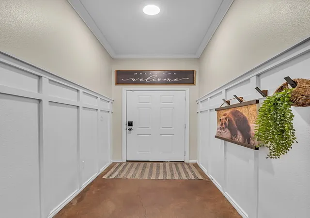 Photo 3 of Single family home for sale at 213 Woodlands Blvd, Waco, TX 76705 | MLS# 21331438 | Listing updated on 2026-08-21