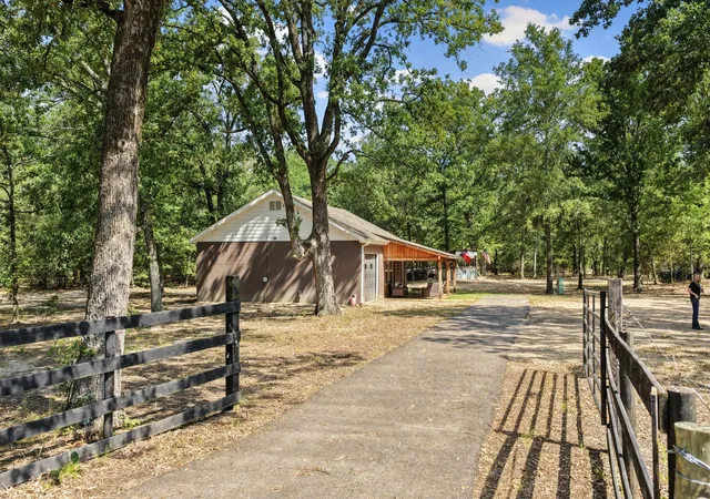 2nd image of 141 Ne Cr 2021, Talco, TX 75487 | MLS# 21351663