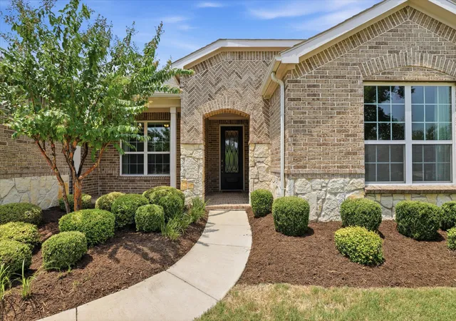 3rd image of 2464 Island View Dr, Frisco, TX 75036 | MLS# 21350978