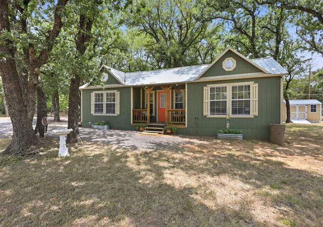 Photo 2 of Manufactured home for sale at 5727 Arkansas Trl, Granbury, TX 76048 | MLS# 21342026 | Listing updated on 2026-10-06
