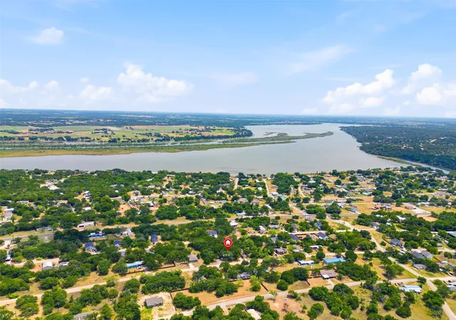 Photo 4 of Manufactured home for sale at 5727 Arkansas Trl, Granbury, TX 76048 | MLS# 21342026 | Listing updated on 2026-10-06