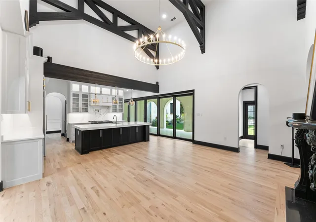 4th image of 6941 Gaston Ave, Dallas, TX 75214 | MLS# 21351722