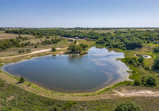 Photo 1 of Single family home for sale at 9752 County Road 341, Muenster, TX 76252 | MLS# 21351727 | Listing updated on 2026-10-06