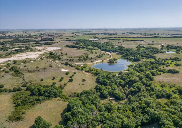 Photo 2 of Single family home for sale at 9752 County Road 341, Muenster, TX 76252 | MLS# 21351727 | Listing updated on 2026-10-06