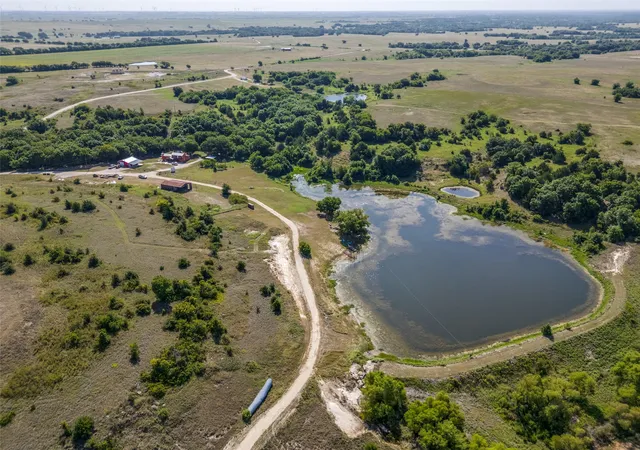 Photo 4 of Single family home for sale at 9752 County Road 341, Muenster, TX 76252 | MLS# 21351727 | Listing updated on 2026-10-06