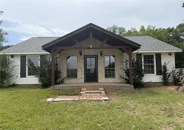 Photo 2 of Single family home for sale at 2506 Vz County Road 2313, Eustace, TX 75124 | MLS# 21351740 | Listing updated on 2026-08-05