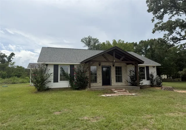 Photo 3 of Single family home for sale at 2506 Vz County Road 2313, Eustace, TX 75124 | MLS# 21351740 | Listing updated on 2026-08-05