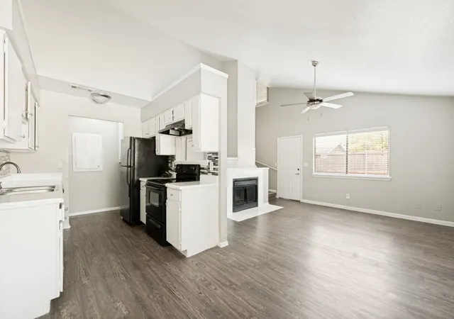 Photo 4 of Condo for sale at 1122 Millview Dr #2101, Arlington, TX 76012 | MLS# 21350659 | Listing updated on 2026-08-10