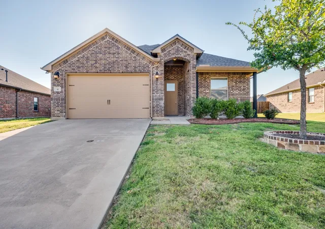 1st image of 41 Kramer Ln, Sanger, TX 76266 | MLS# 21351747