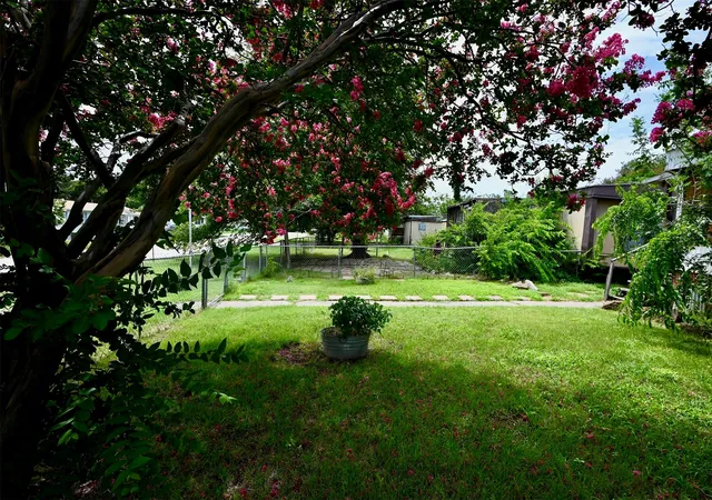 Photo 3 of Manufactured home for sale at 4362 Sunset Cir, The Colony, TX 75056 | MLS# 21323462 | Listing updated on 2026-08-07