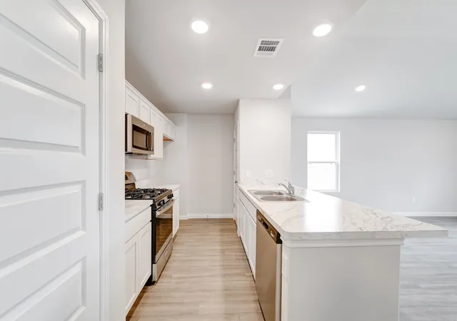 2nd image of 2599 Border Ave, Tyler, TX 75702 | MLS# 21351797