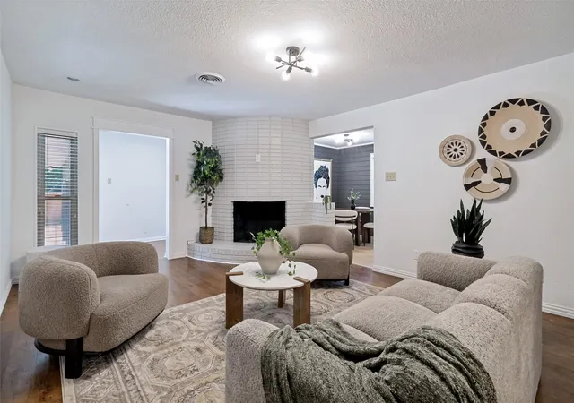 5th image of 8605 Shagrock Ln, Dallas, TX 75238 | MLS# 21348326
