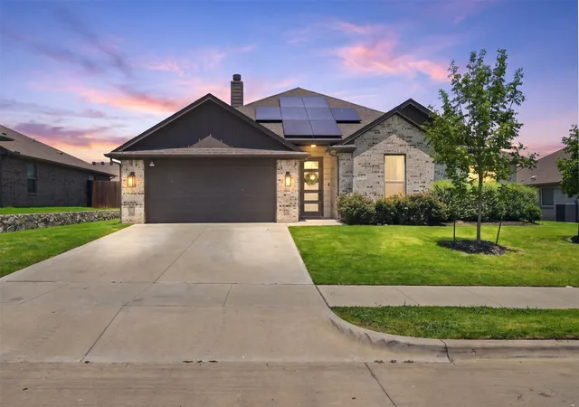 1st image of 632 Steerman Ct, Fort Worth, TX 76179 | MLS# 21350558