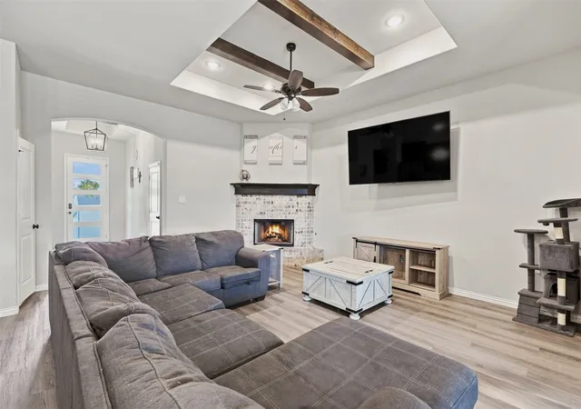 3rd image of 632 Steerman Ct, Fort Worth, TX 76179 | MLS# 21350558