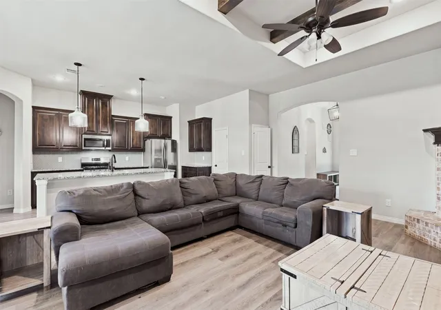 5th image of 632 Steerman Ct, Fort Worth, TX 76179 | MLS# 21350558