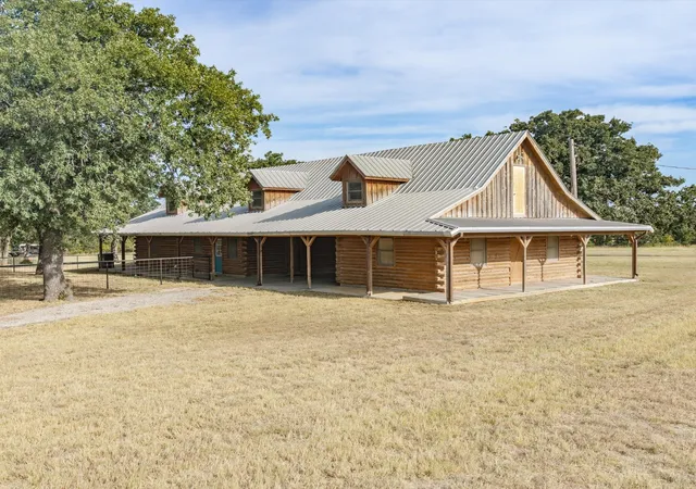 Photo 3 of Single family home for sale at 12116 E Fm 174, Bowie, TX 76230 | MLS# 21351842 | Listing updated on 2026-08-05