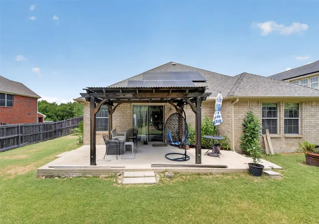 40th image of 119 Matamoros St, Grand Prairie, TX 75051 | MLS# 21335213