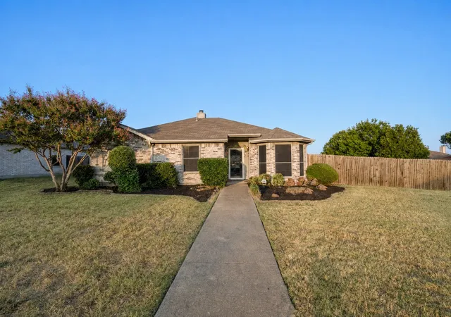 1st image of 1908 Chapman Dr, Lancaster, TX 75134 | MLS# 21350314