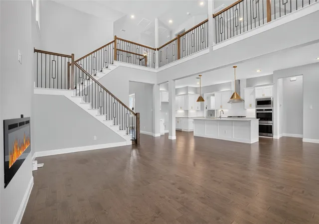 Photo 4 of Single family home for sale at 2528 Horsetail Rd, Frisco, TX 75033 | MLS# 21346228 | Listing updated on 2026-10-07