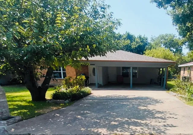 Photo 1 of Single family home for sale at 1528 E King St, Sherman, TX 75090 | MLS# 21351957 | Listing updated on 2026-09-29