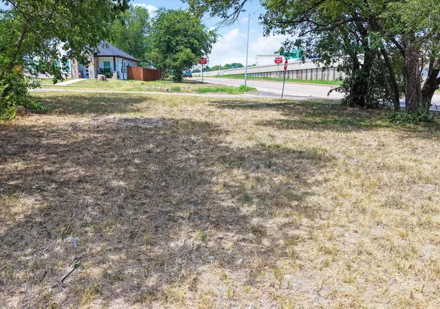 Photo 11 of Land for sale at 804 E Powell Ave, Fort Worth, TX 76104 | MLS# 21349468 | Listing updated on 2026-08-06