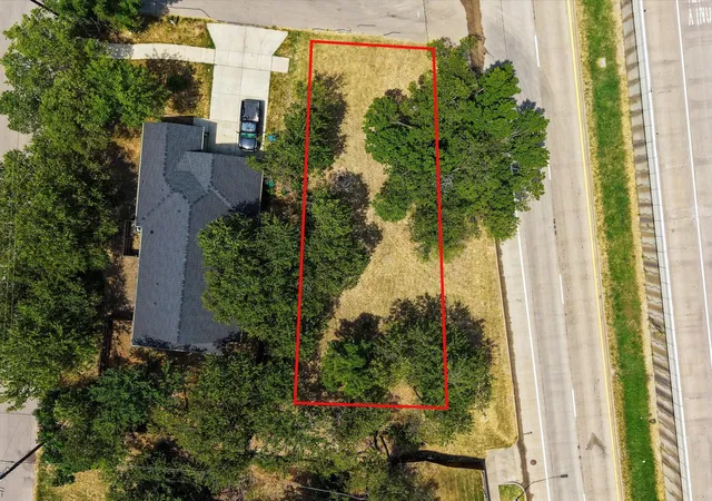 Photo 2 of Land for sale at 804 E Powell Ave, Fort Worth, TX 76104 | MLS# 21349468 | Listing updated on 2026-08-06