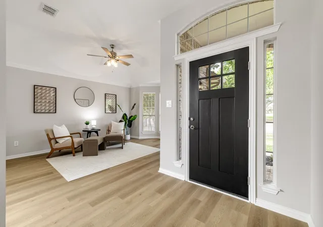 Photo 3 of Single family home for sale at 6000 Plantation Ln, Frisco, TX 75035 | MLS# 21348486 | Listing updated on 2026-09-25