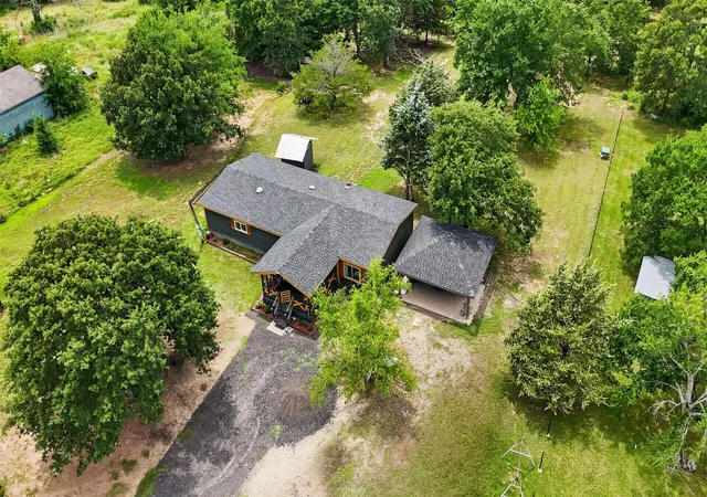 3rd image of 9238 Hays Cir, Quinlan, TX 75474 | MLS# 21351972
