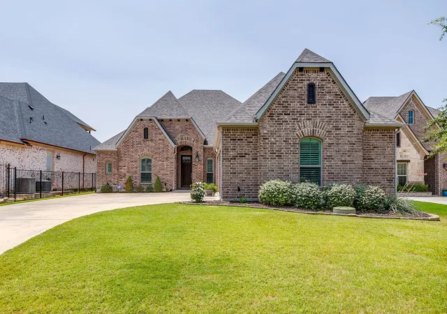 Photo 1 of Single family home for sale at 12409 Eagle Narrows Dr, Fort Worth, TX 76179 | MLS# 21351254 | Listing updated on 2026-09-17